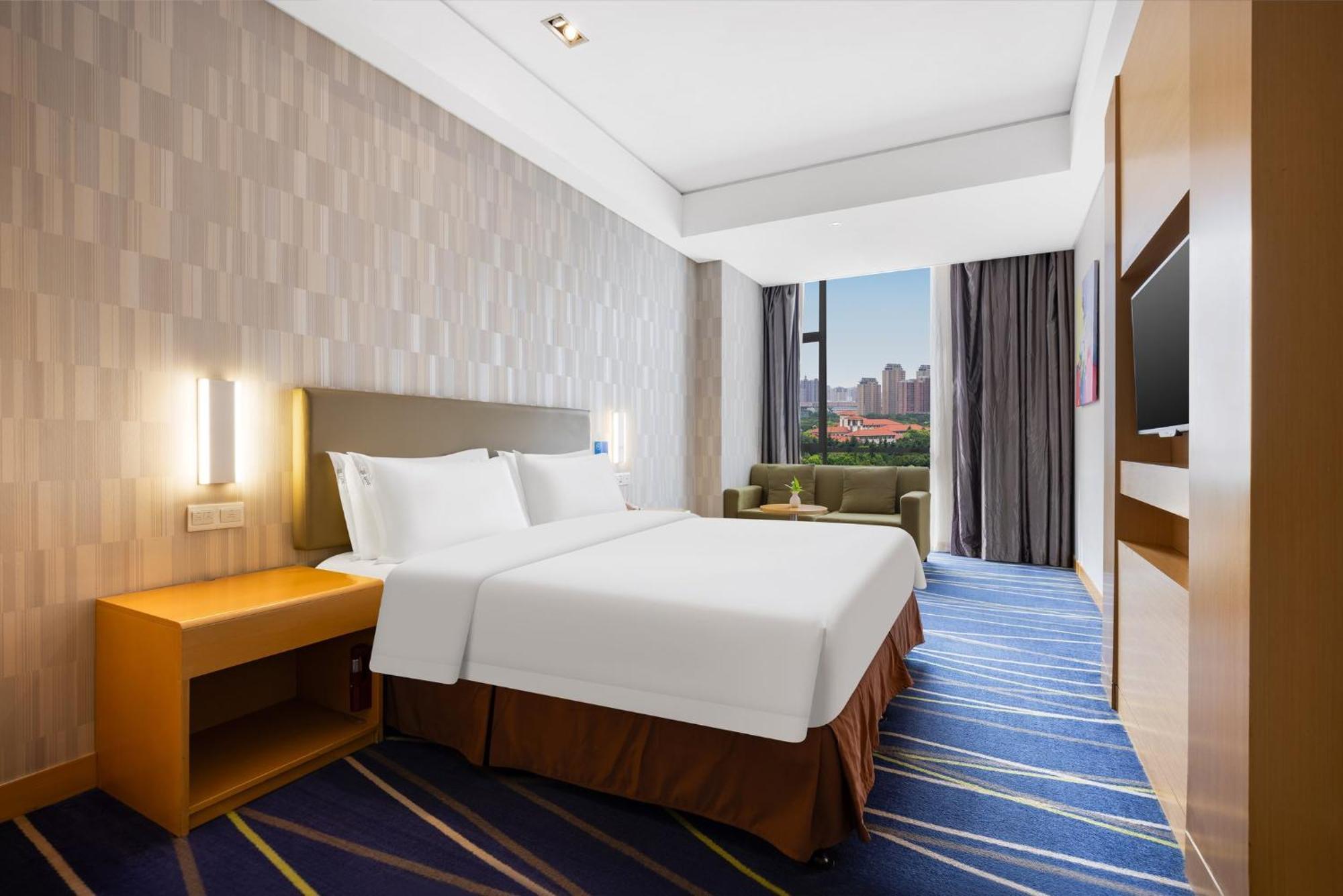 Xinzheng  Holiday Inn Express Zhengzhou Airport By Ihg מראה חיצוני תמונה