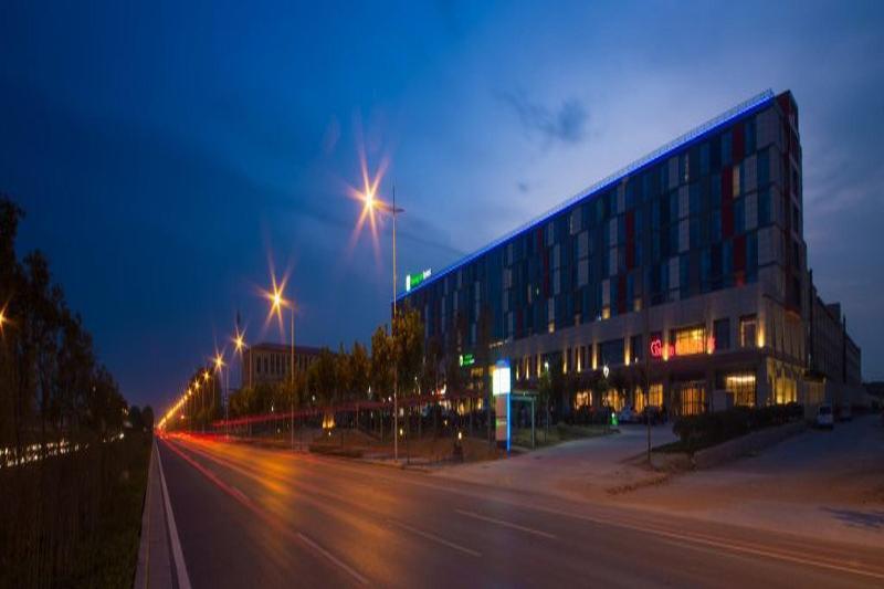 Xinzheng  Holiday Inn Express Zhengzhou Airport By Ihg מראה חיצוני תמונה
